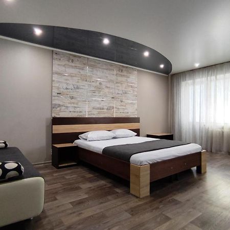 Люкс В Центре Металлургов 31 Kr Apartments 克里沃罗格 外观 照片